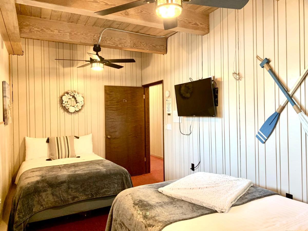 Breakers Boutique Inn เวสต์พอร์ต ภายนอก รูปภาพ
